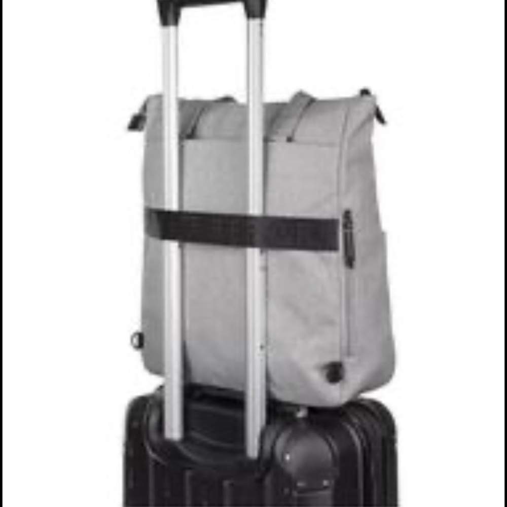 Bugatti Reborn Collection - laptop backpack with many pockets. travel friendly - Picture 4 of 10